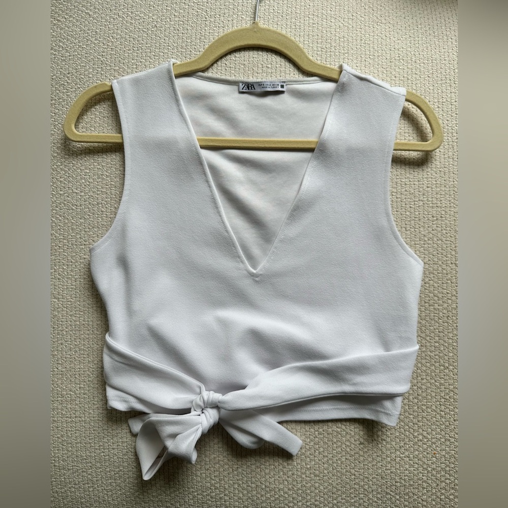 Zara White Cropped Tied Top